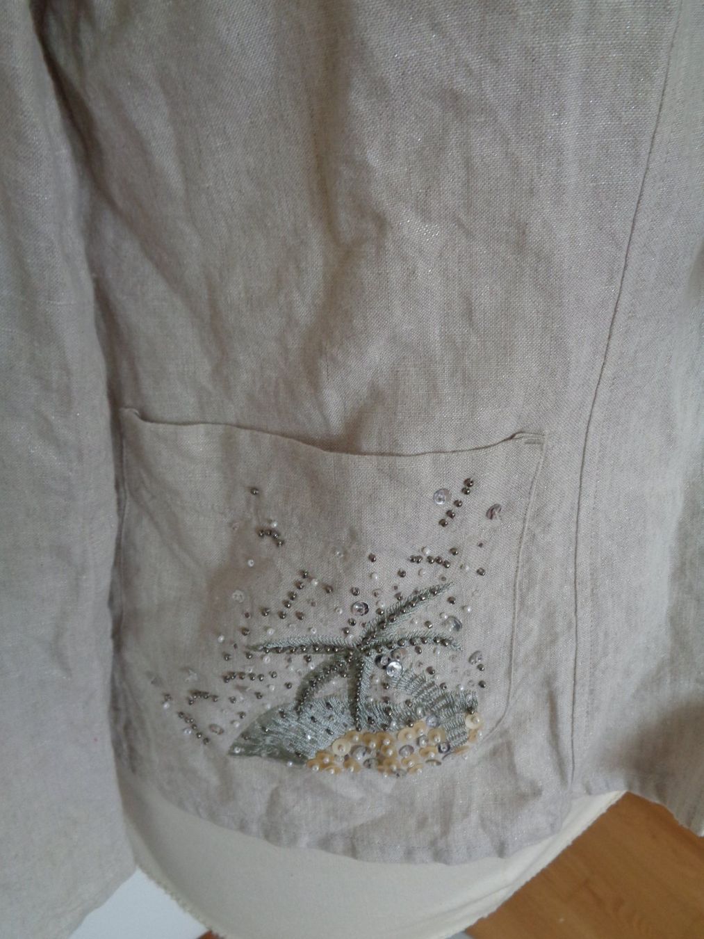 Giacche: Veste beige en lin brodée T. 48 – Usato da Marin-Epagnier venduto da Madja 2