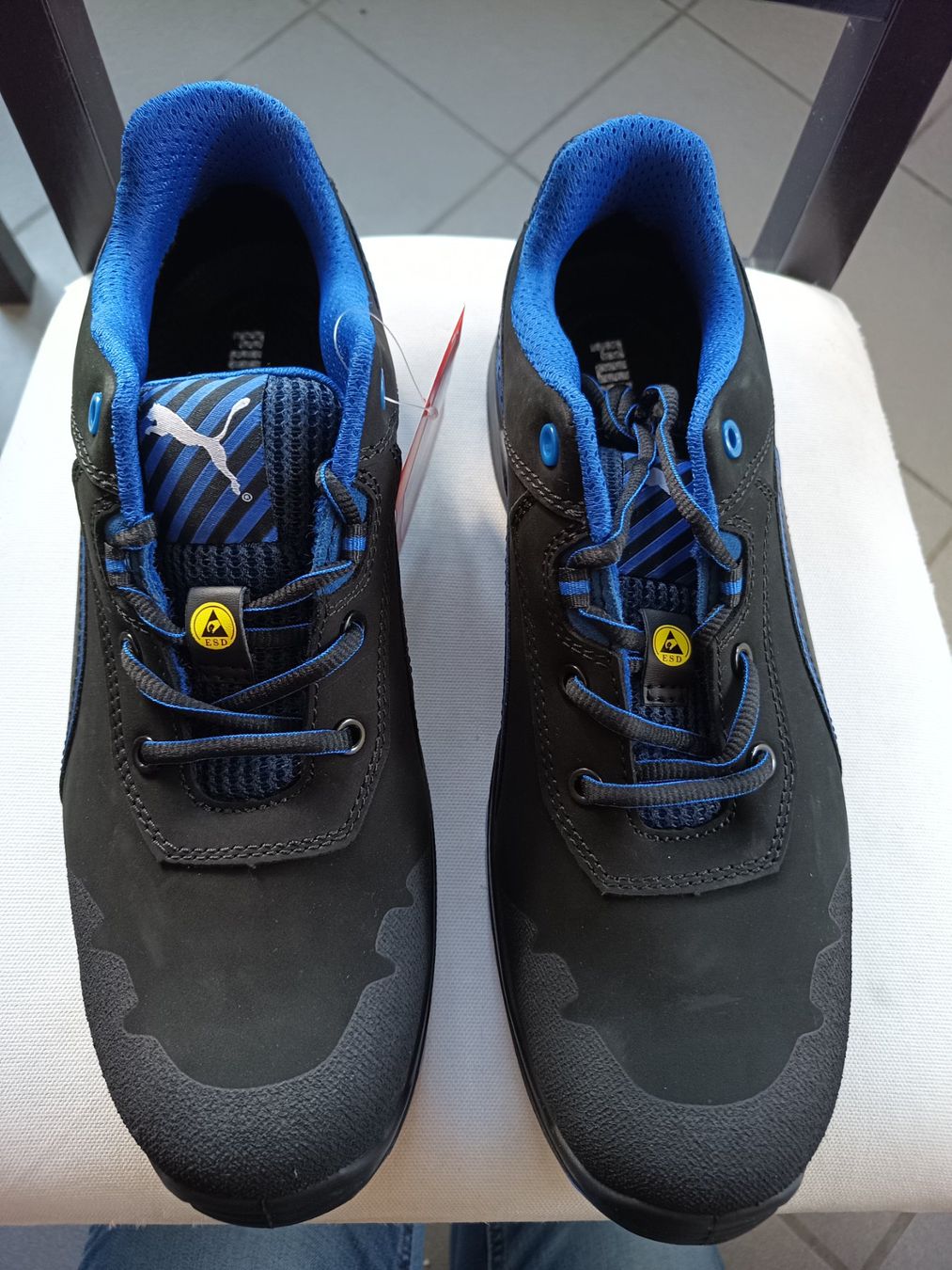 Puma Chaussures hommes: Puma Sicherheitsschuhe S3 ESD SRC 45 – Neuf avec emballage d'origine à Oberegg par 19franzi94 1