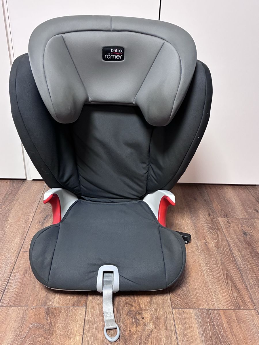 Britax Römer Seggiolini per auto: Kindersitz Auto Römer Britax – Usato da Dielsdorf venduto da Fabio1975
