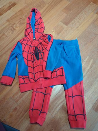 C&A Spiderman Hose und Hoodie Gr. 104.