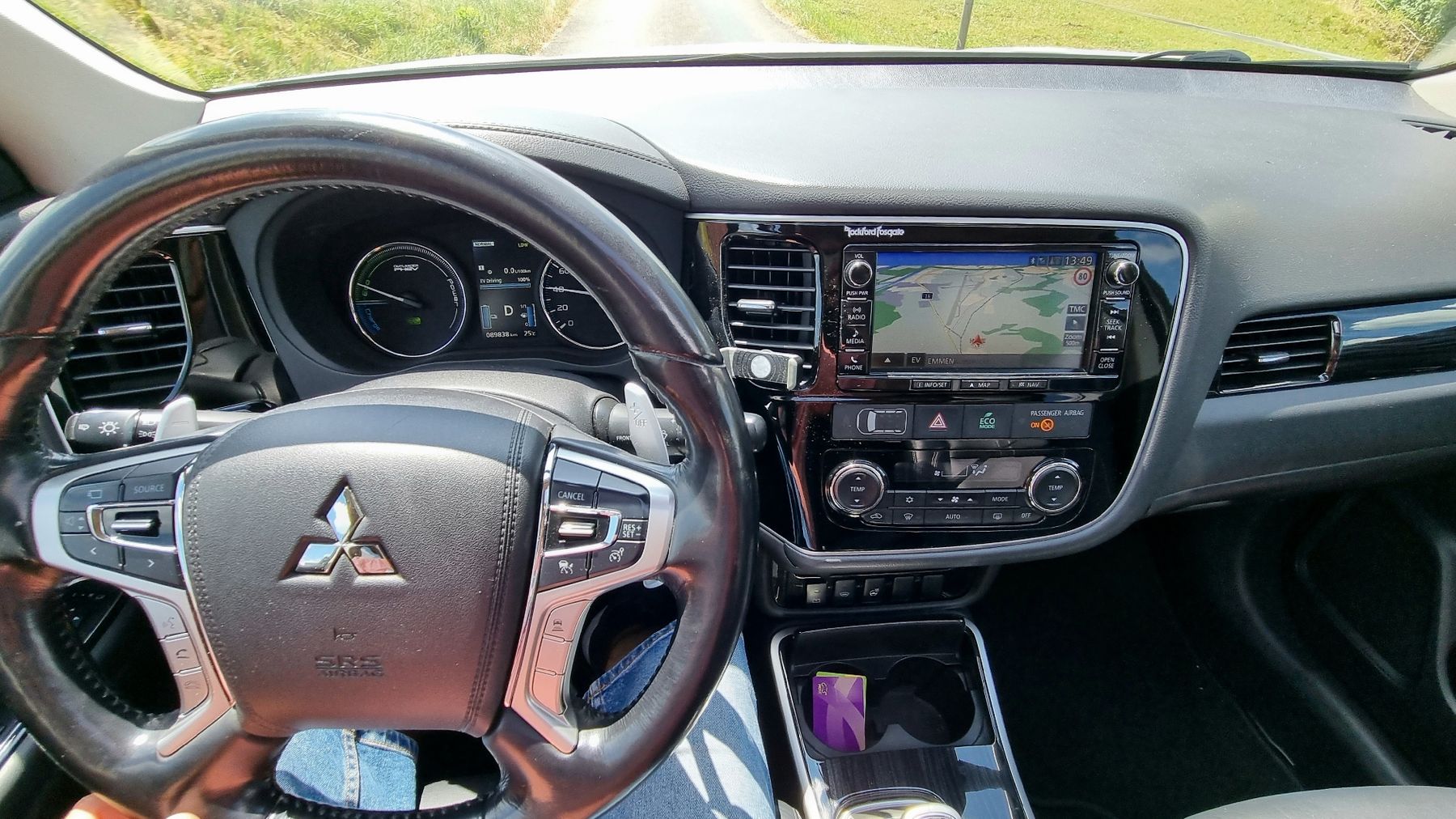 Mitsubishi Automobili: Mitsubishi Outlander 2.0 PHEV 4x4 / 2015 – Usato da Emmen venduto da Highlife_Technik 4