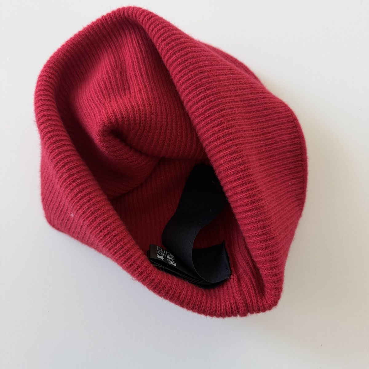 Rundholz Copricapi, berretti & cappellini: RUNDHOLZ new knitted cap – Nuovo (secondo la descrizione) da Freienbach venduto da Avviivva_Shop 4