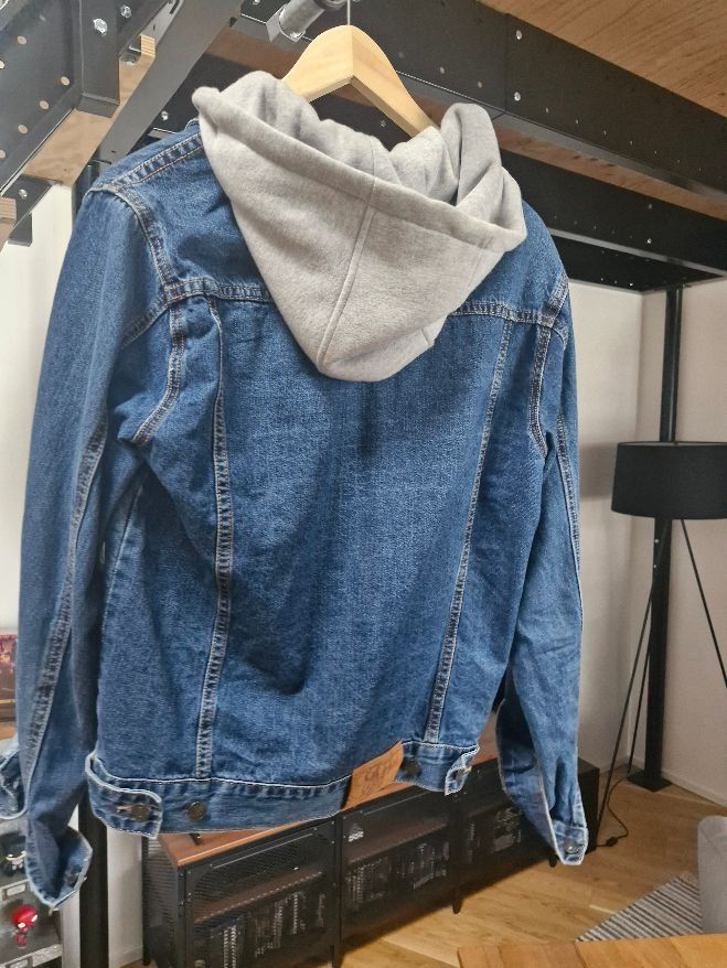 Siksilk Giacche: Veste Jeans à capuche Siksilk – Usato da Vallorbe venduto da kimi.75 1