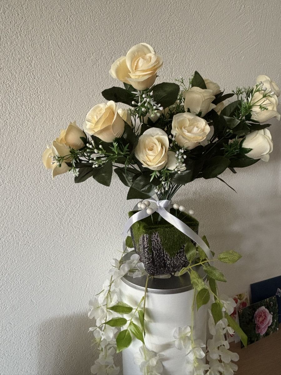 Alle Dekorationen: Wunderschöne künstliche Blumen-Deko insgesammt 20 Stück – Gebraucht aus Hombrechtikon von Aviation_and_more 8