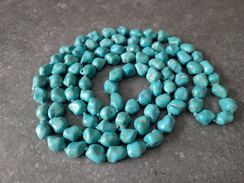 Collier Long éclats De Howlite Teintée Turquoise – Style Bohème Et Naturel