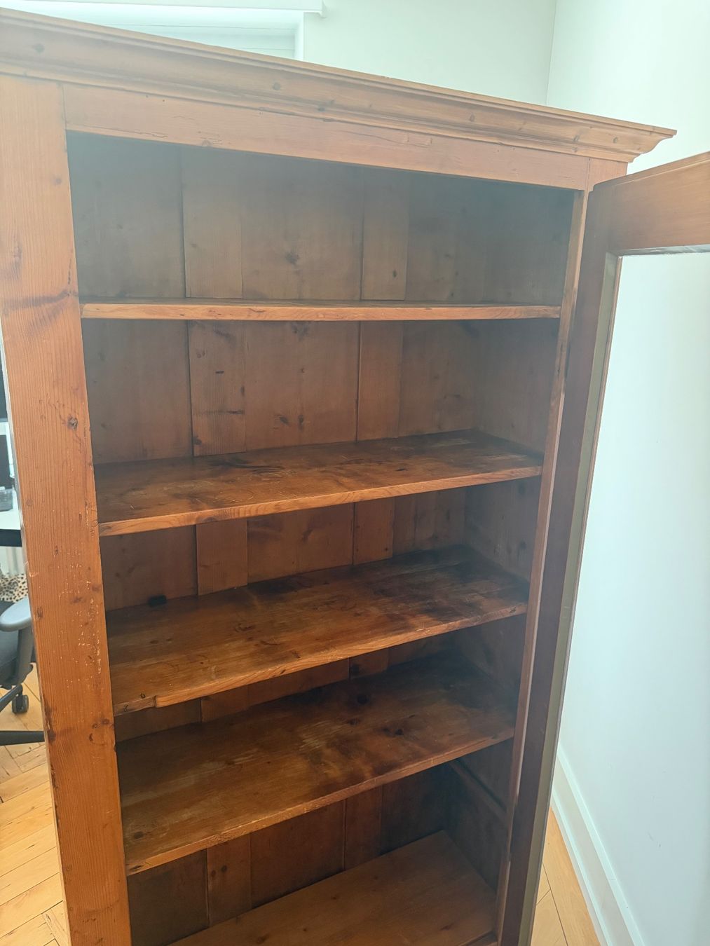 Schränke: Antiker Schrank – Gebraucht aus Zürich von itsnoahsaccount 1