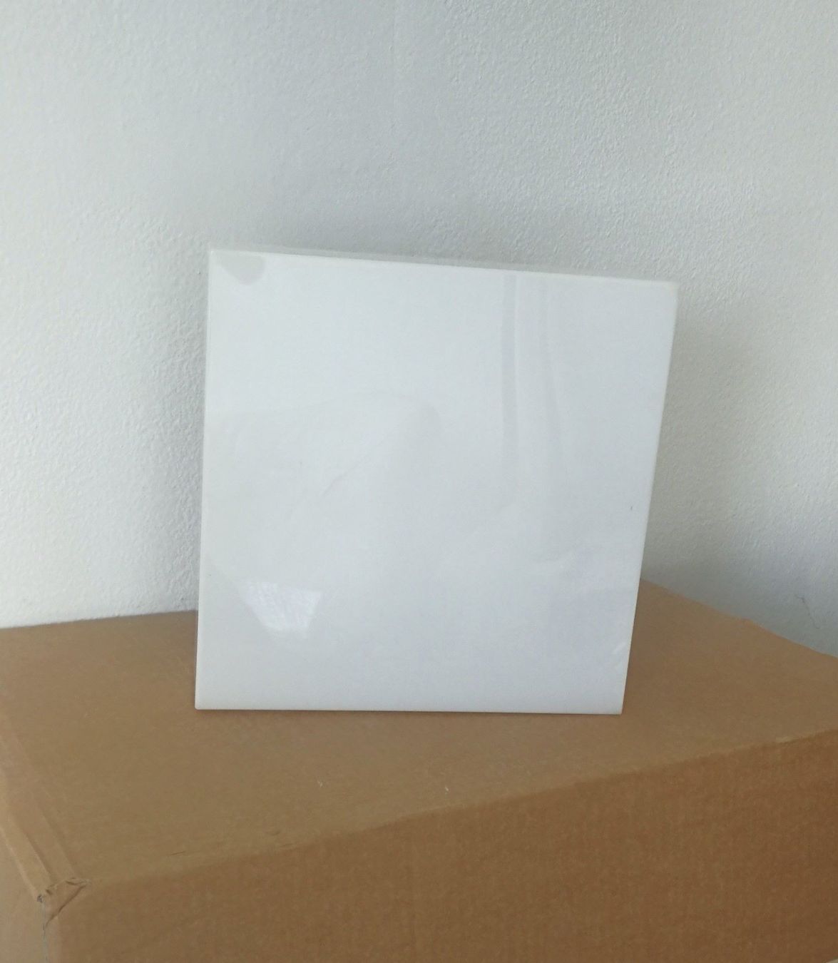Tulux Lampade: Lampe Tulux weiss quadratisch – Usato da Goldau venduto da Ejidomar
