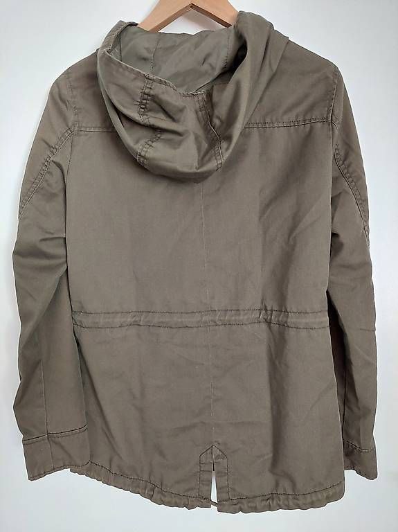 Cappotti: Only Damen Parka mit Kaputze – Usato da Gossau SG venduto da sus_bkb7 1