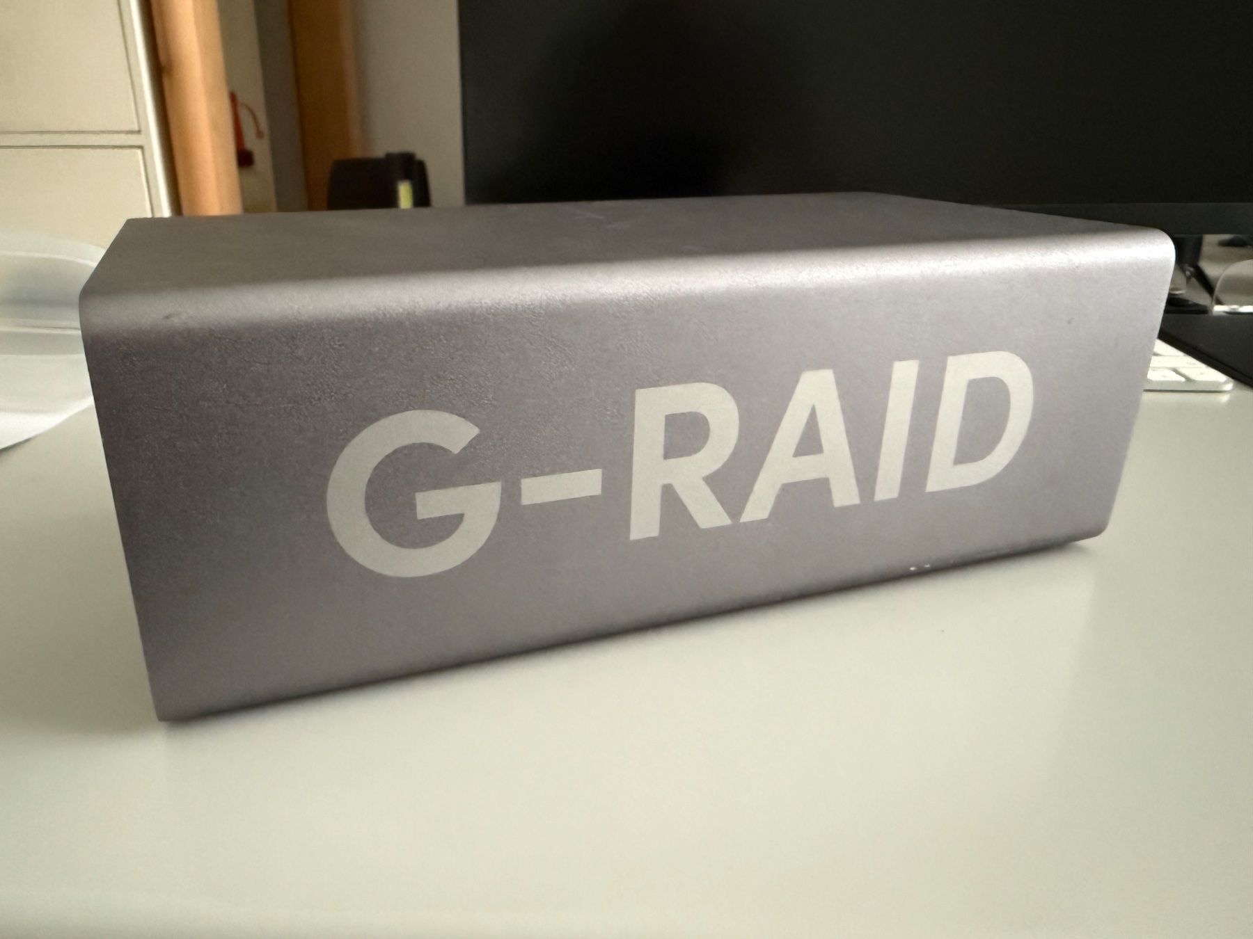 Sandisk Dischi rigidi: SanDisk Professional G-Raid 2-bay – Usato da Lausanne venduto da DBX-JACK 2