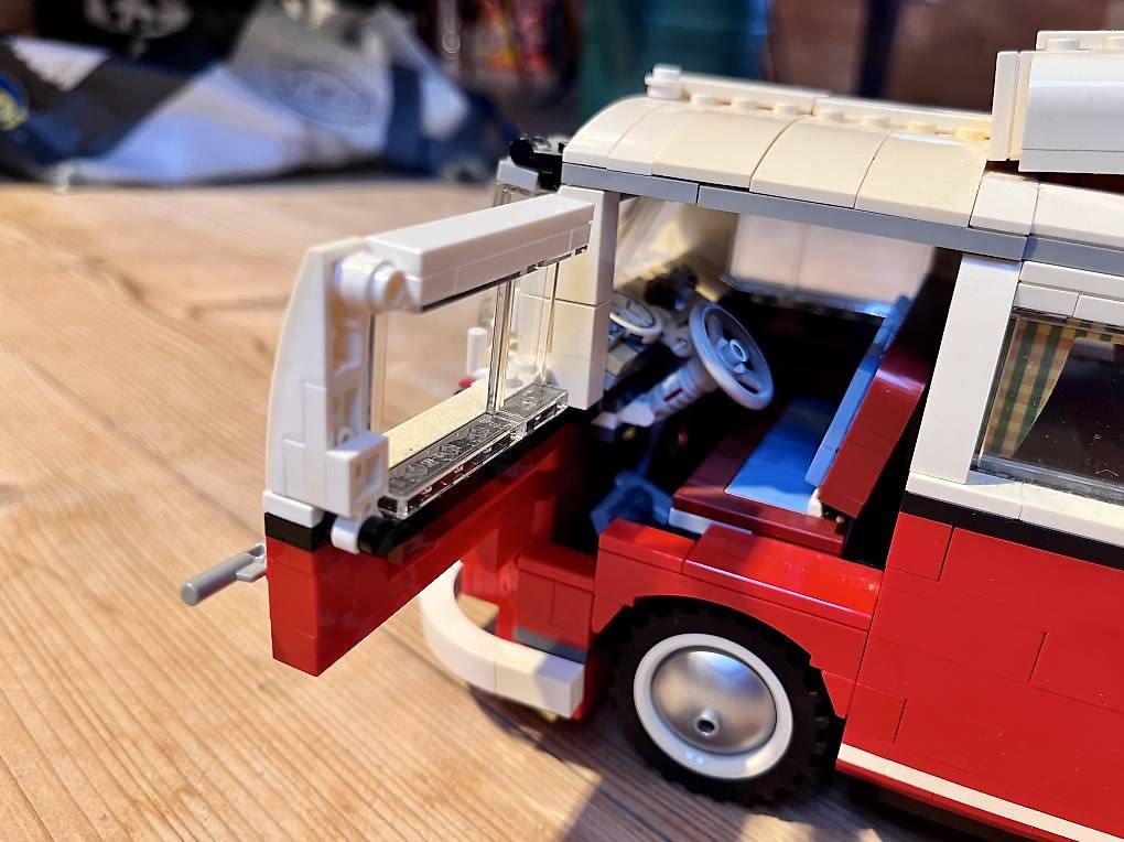 Lego Kit di costruzioni: LEGO Creator VW Bus 10220 – Usato da Richterswil venduto da Traemlis 3