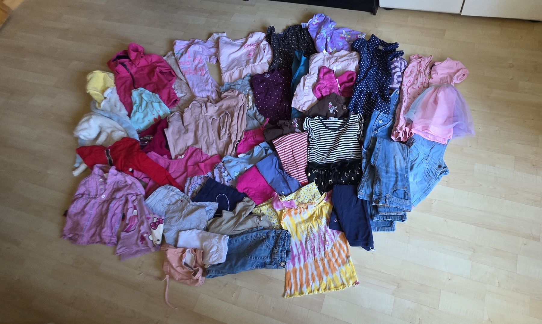 Lotti & Set di vestiti: Grosses Kleiderpaket – Usato da Wattwil venduto da Vip-Edelstahl