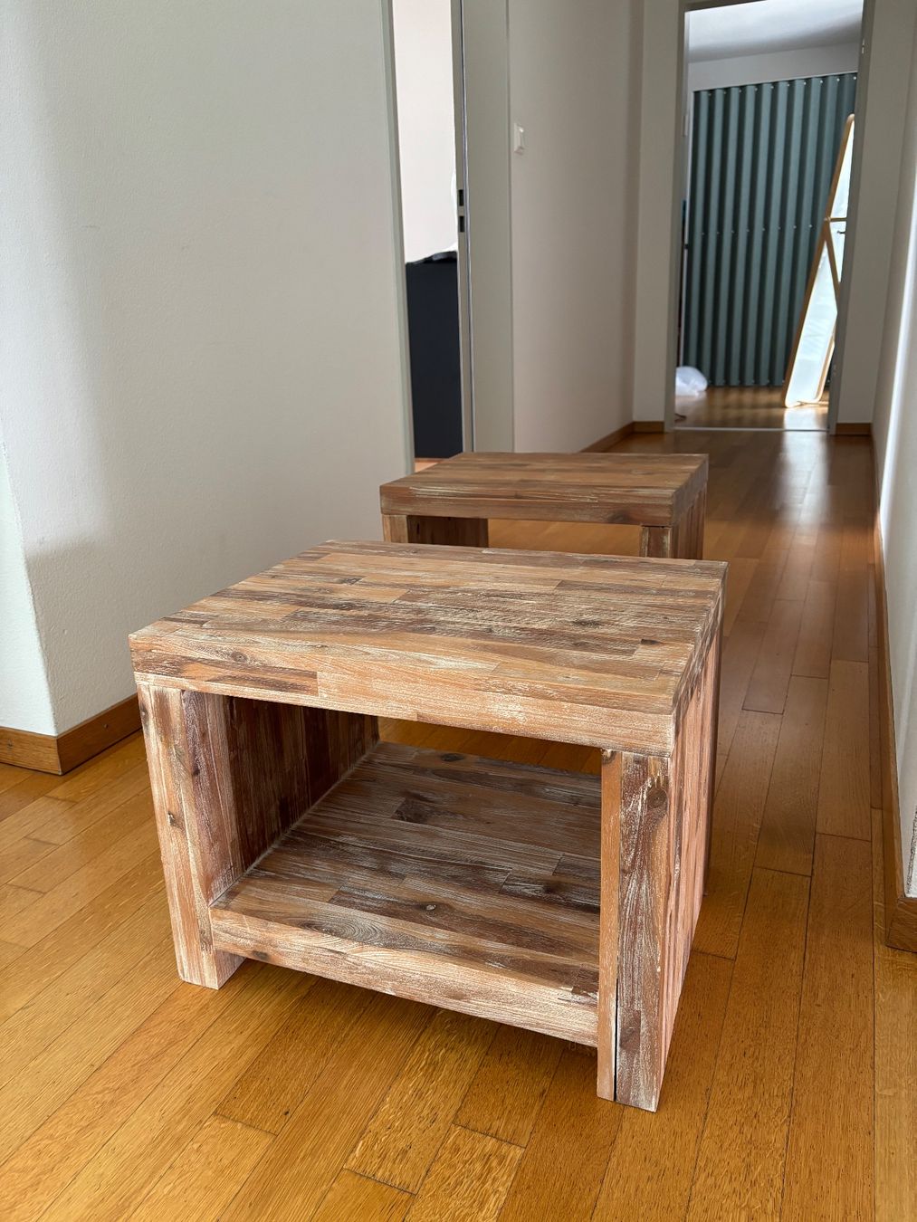 Tables de nuit: Nachttische Echtholz – D'occasion à Zürich par taninaninanina 1