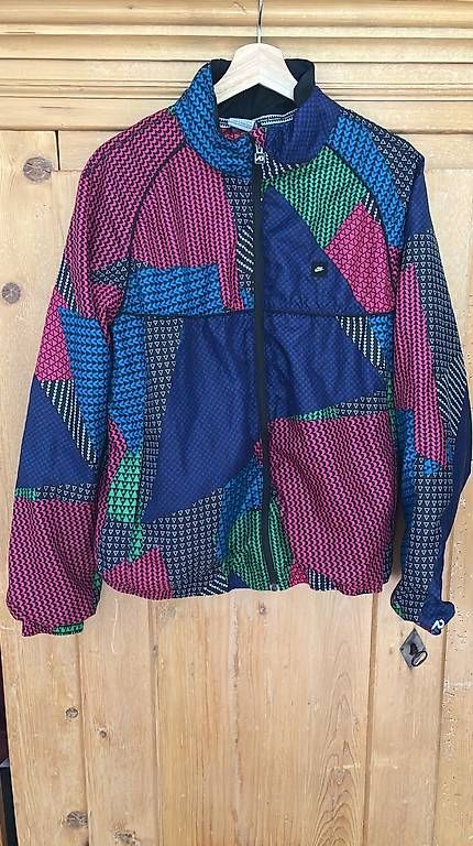 Jacken: Nike Trainingsjacke, grösse M – Gebraucht aus Bern von harlo