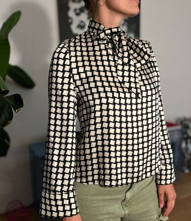 4 Blusen + 1 Kleid (Mango, Vero Moda, Mint & Berry)