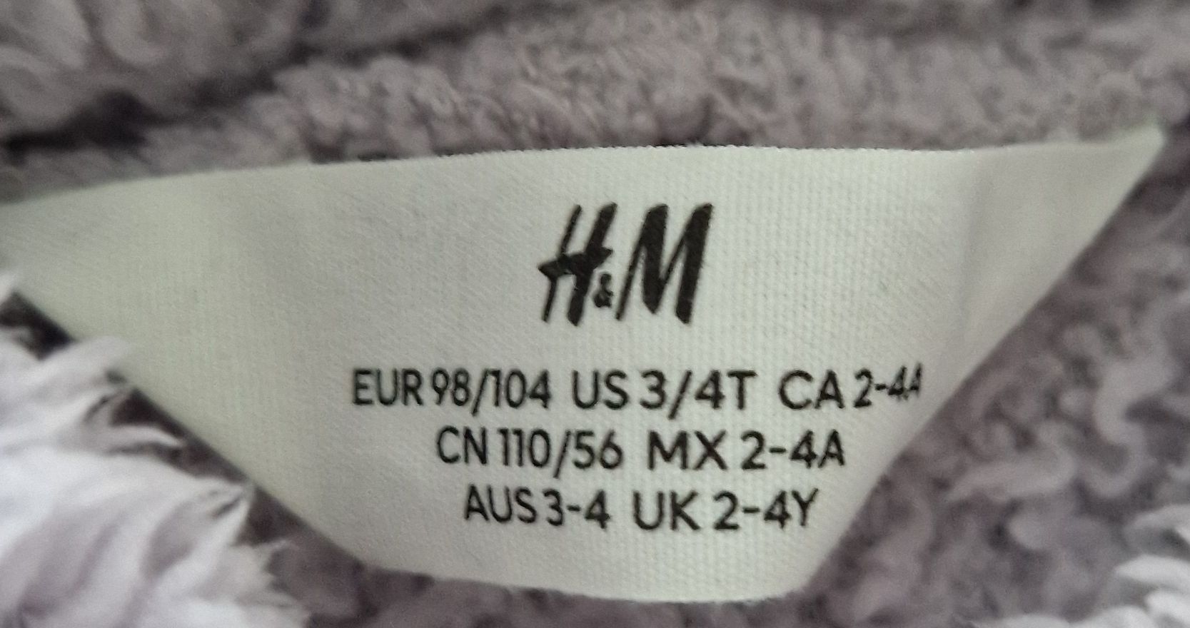 H&M Maglioni & Felpe: Fleece Kuschel Pullover mit Kapuze Grösse 98/104 – Usato da Heimberg venduto da Eleanor20 1