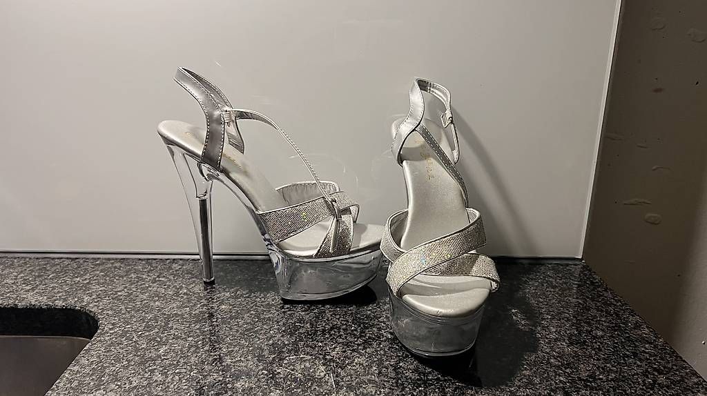 Scarpe da donna: High Heels Grösse 37 – Usato da Aarau Rohr venduto da jen_lw9f