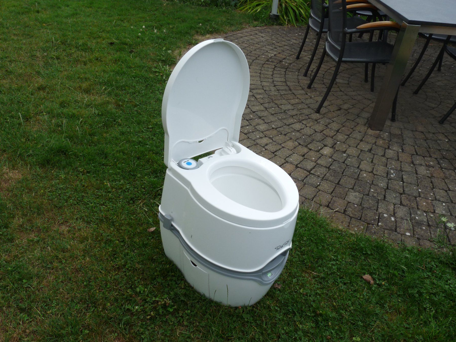 Thetford WC: Camping WC Porta Potti – Gebraucht aus Mauensee von Renesito