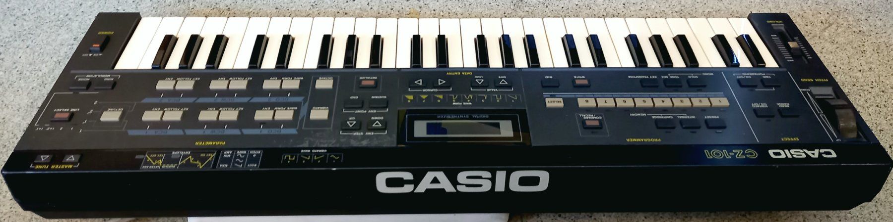 Casio Strumenti musicali: Casio CZ 101 Synthesizer – Usato da Luzern venduto da garlicia 1