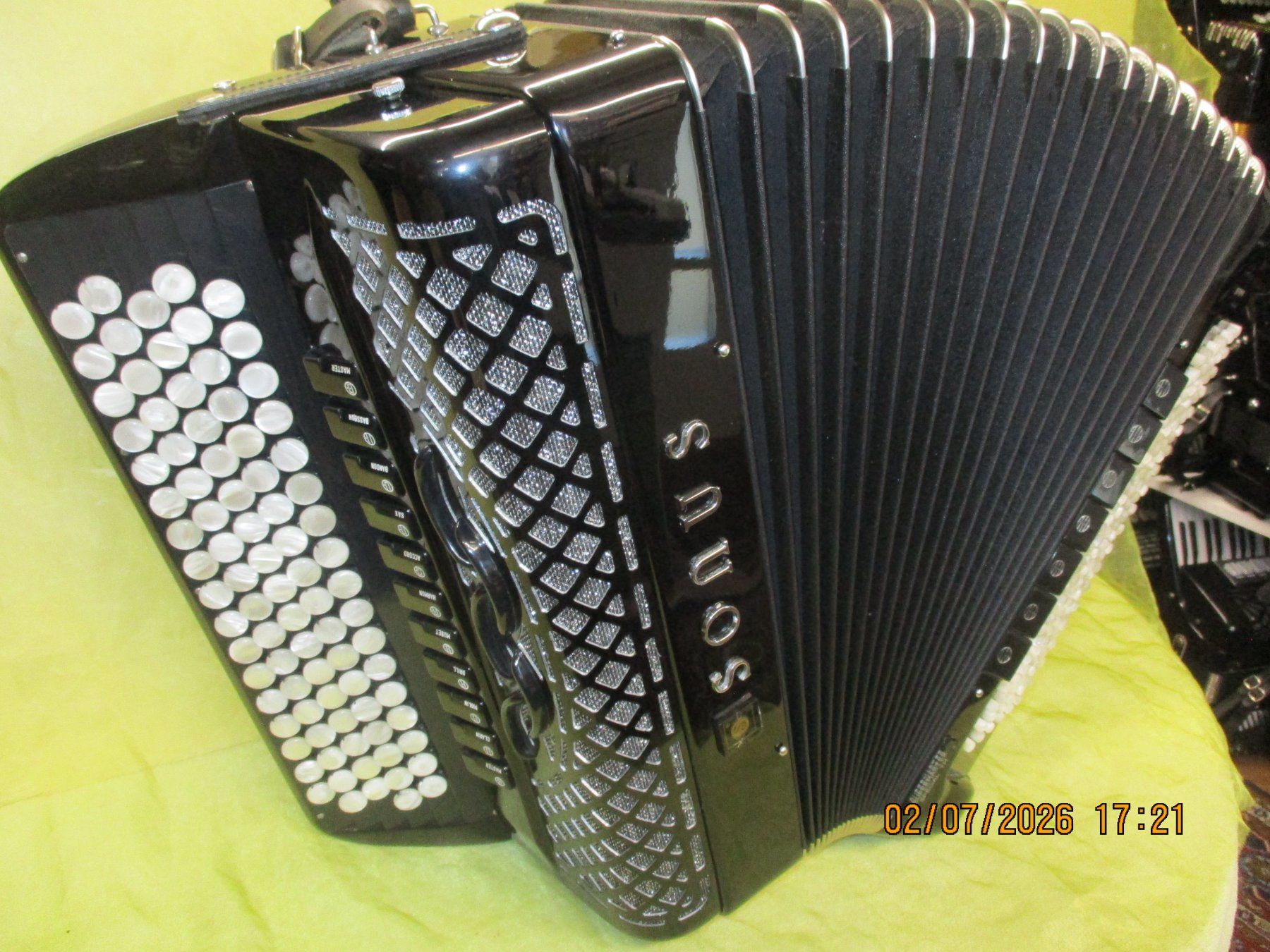 Musikinstrumente: Akkordeon Sonus Supermaster – Gebraucht aus Jegenstorf von Oktavio 3
