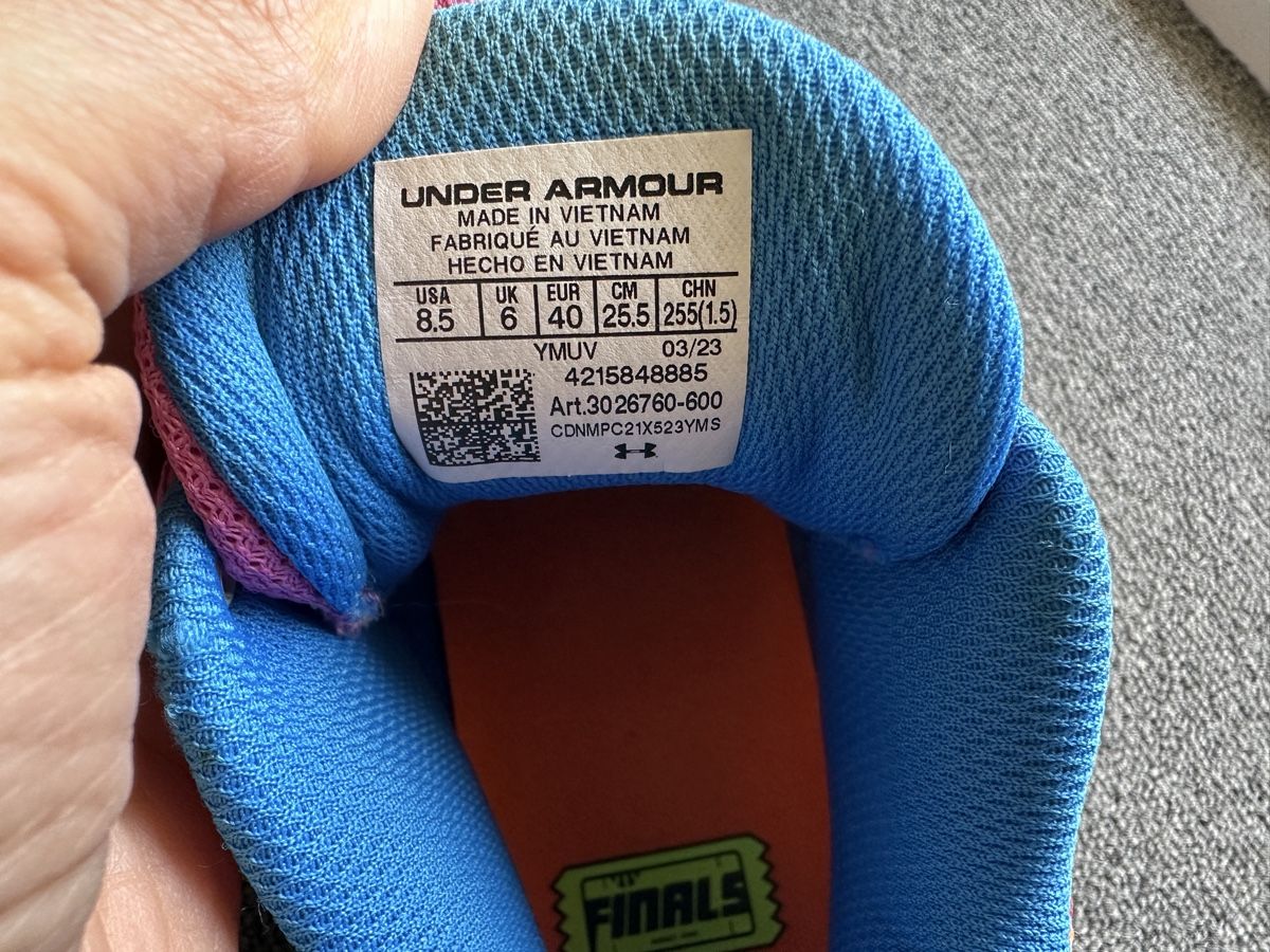 Under Armour Scarpe da donna: Under Armour Flow femme taille 40 rose – Usato da Bulle venduto da LeMoleson 7