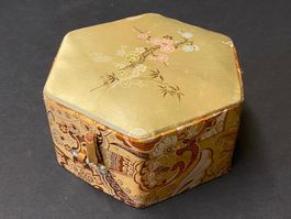 Schöne Schmuckschatulle Schmuckkästchen Jewelry Box