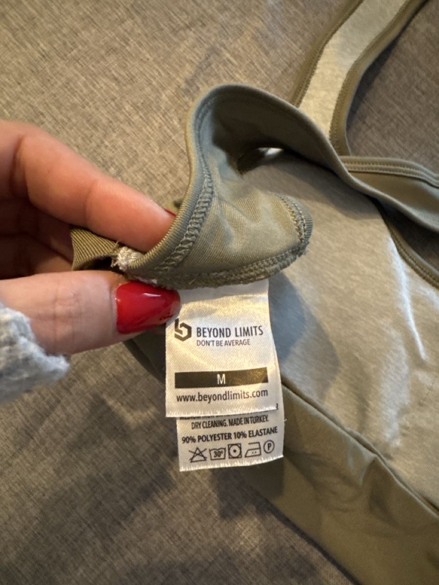 Top: Beyond Limits Sport BH Gr. M khaki/grau – Usato da Geroldswil venduto da tei_pzh8 2