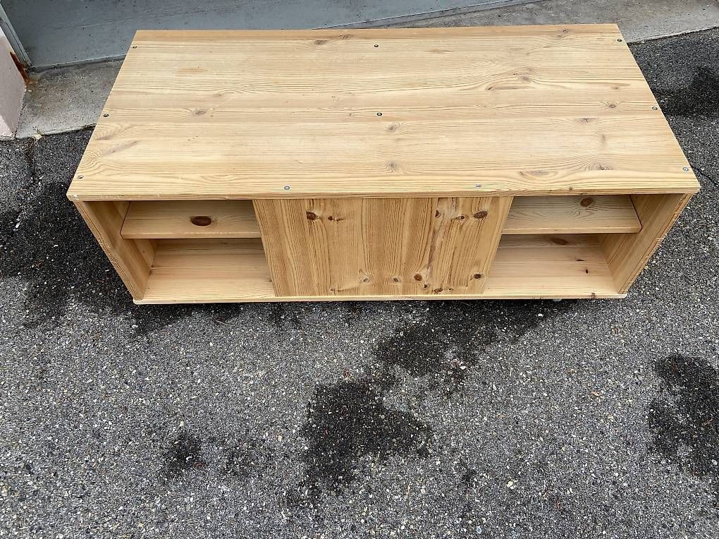 Mobili TV: Kommode / TV Möbel auf Rollen Holz – Usato da Zürich venduto da ragusa45 3