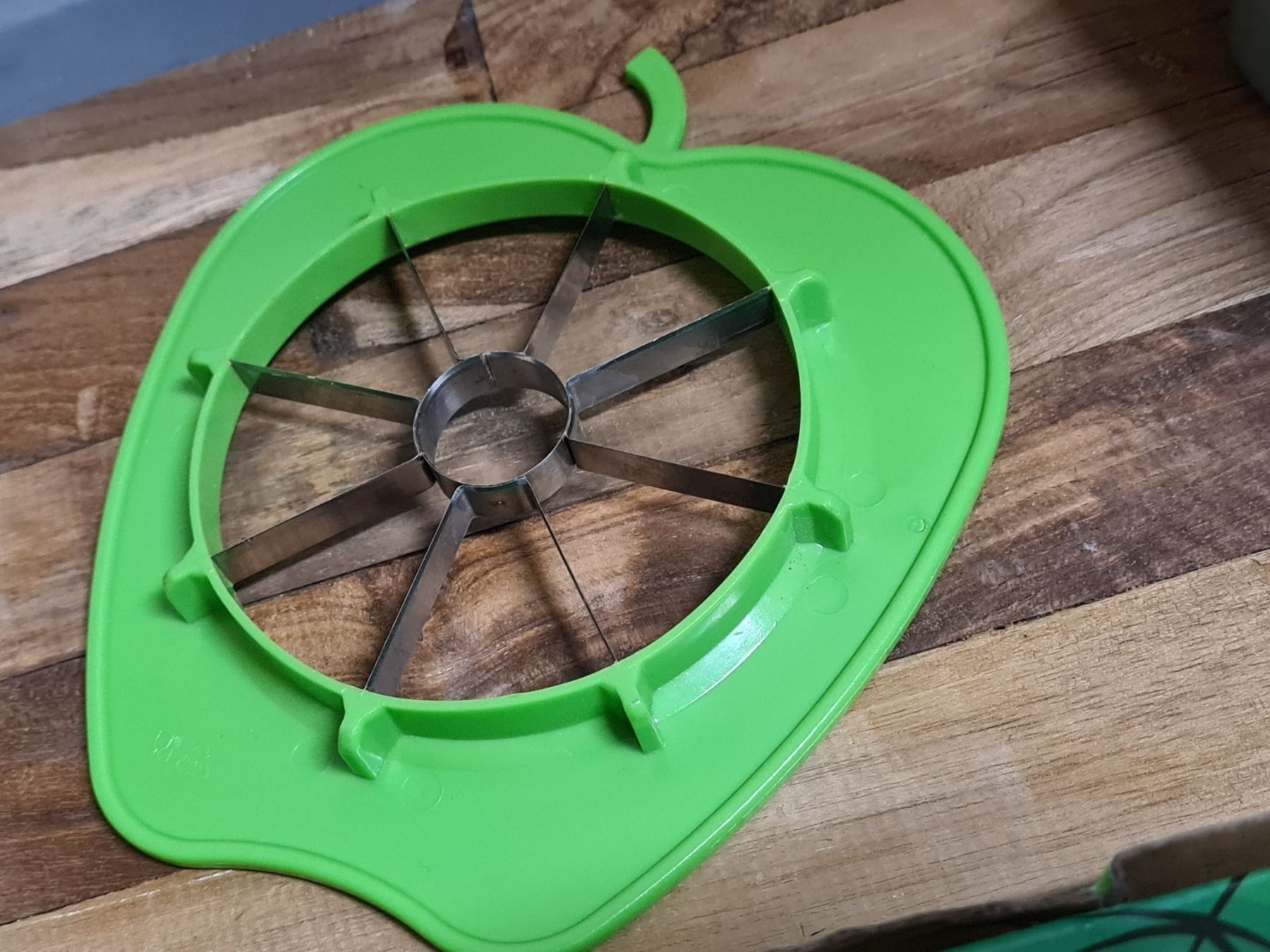 Elettrodomestici da cucina: Küchen Utensilien/  Apfel Zerteiler – Usato da Amriswil venduto da used2use 1