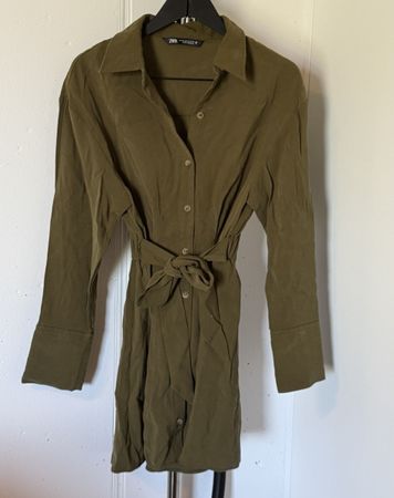 Robe Zara kaki – taille XS – avec ceinture
