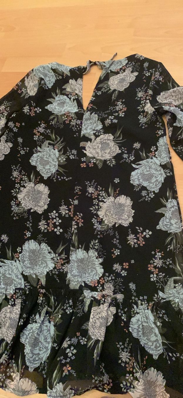 H&M Kleider: Jolie robe H&M t. 36 – Gebraucht aus MEYRIN von Gwendo10 1