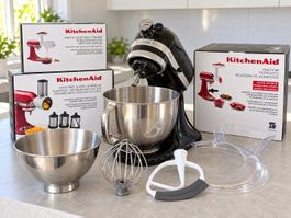 KitchenAid Artisan Mixer black mit viel Zubehoer