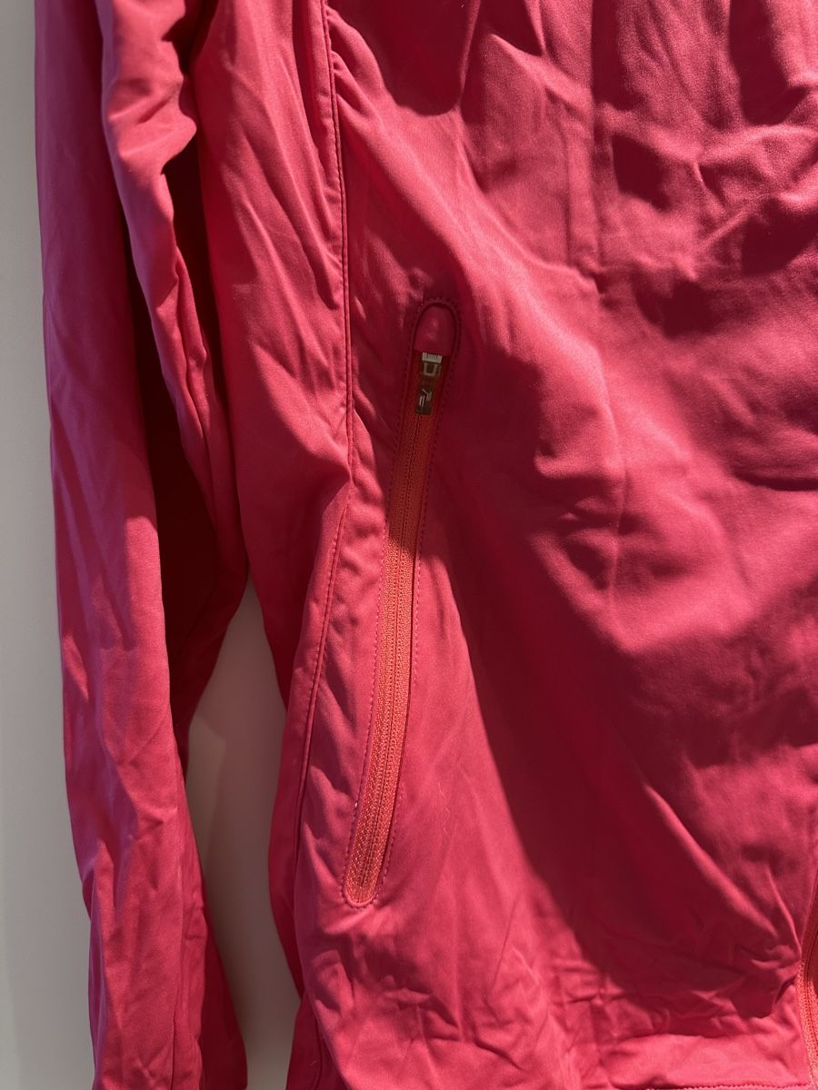 Peak Performance Giacche: Peak performance leichte Jacke in L pink – Usato da Eglisau venduto da Nic1906 1