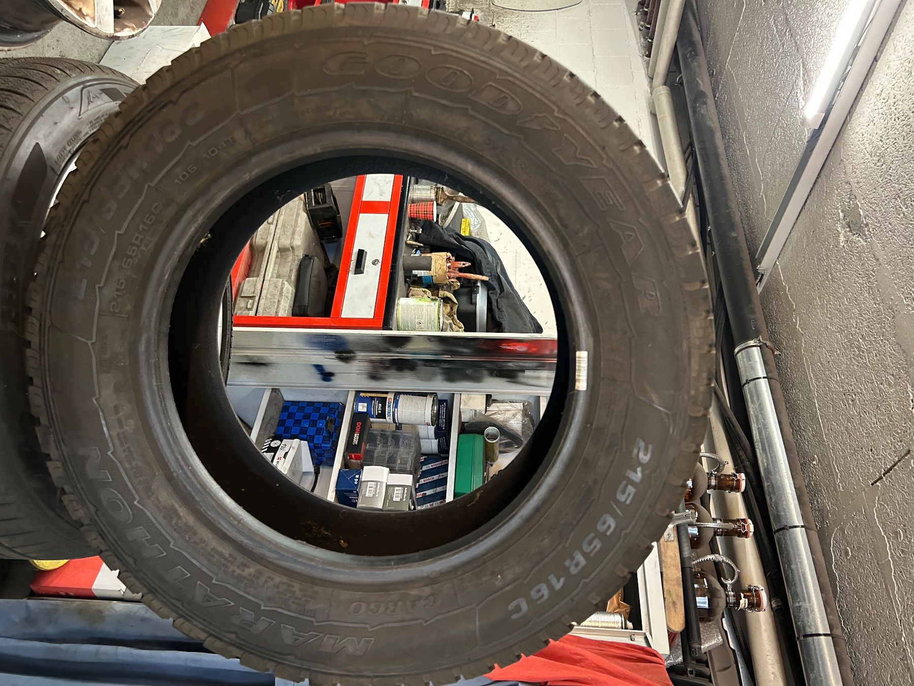 Goodyear Pneus & Kompletträder: 215/65 R16C Goodyear – Gebraucht aus Haldenstein von albert94 3
