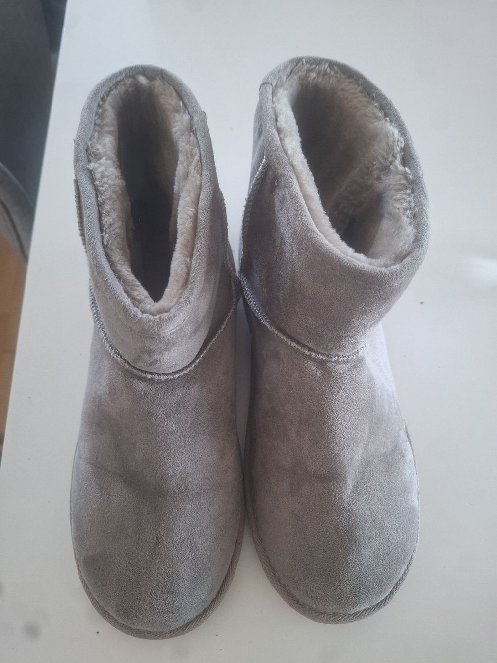 Scarpe da uomo: Finken (Hausschuhe) Gr.41 – Usato da Zürich venduto da sil_2yhh