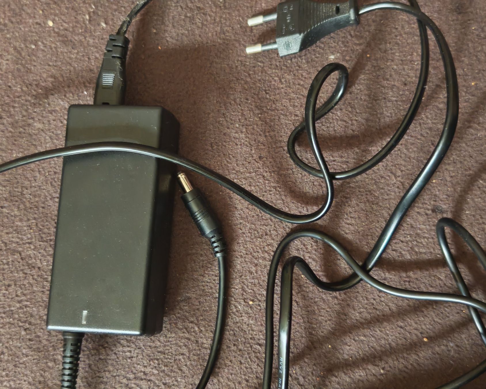 Simagic Manettes: set 2xP-HPR Simagic+ Power supply – D'occasion à Fribourg par cristiana_vend 3
