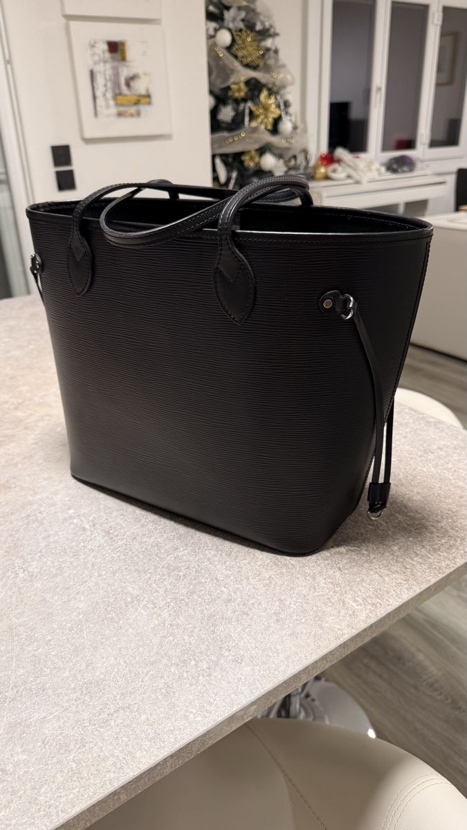 Louis Vuitton Borse da donna: Louis Vuitton Neverfull MM black epi leather – Usato da Pully venduto da Switzerland2020 2