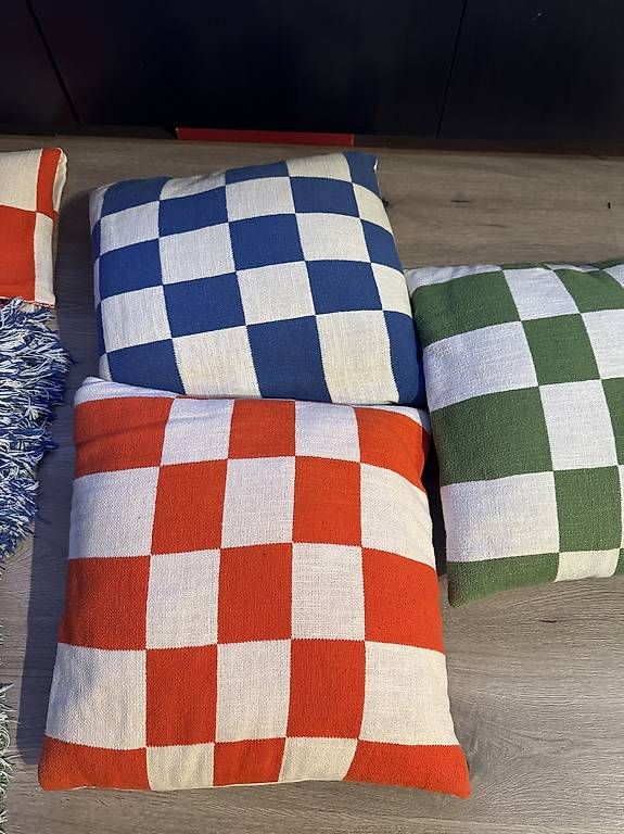Bettwäsche: 3 coussins 50x50cm + 3 couvertures 130x170cm – Gebraucht aus Vevey von diogodasilva_ 2