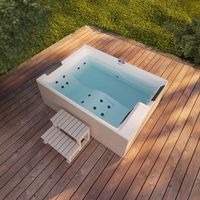 Outdoor Whirlpool LINUS DELUXE + Treppe und Thermoabdeckung