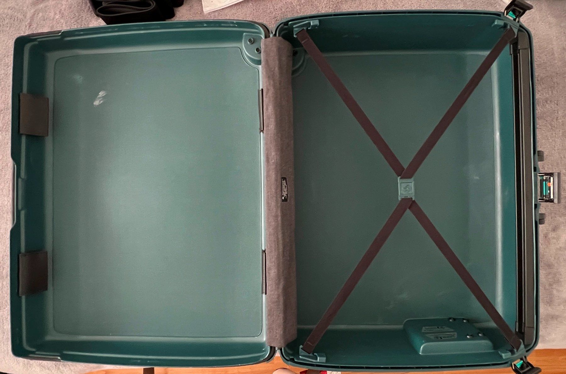 Samsonite Valigie: Samsonite Koffer Rollkoffer 75x55cm – Usato da Lodrino venduto da Stema 1