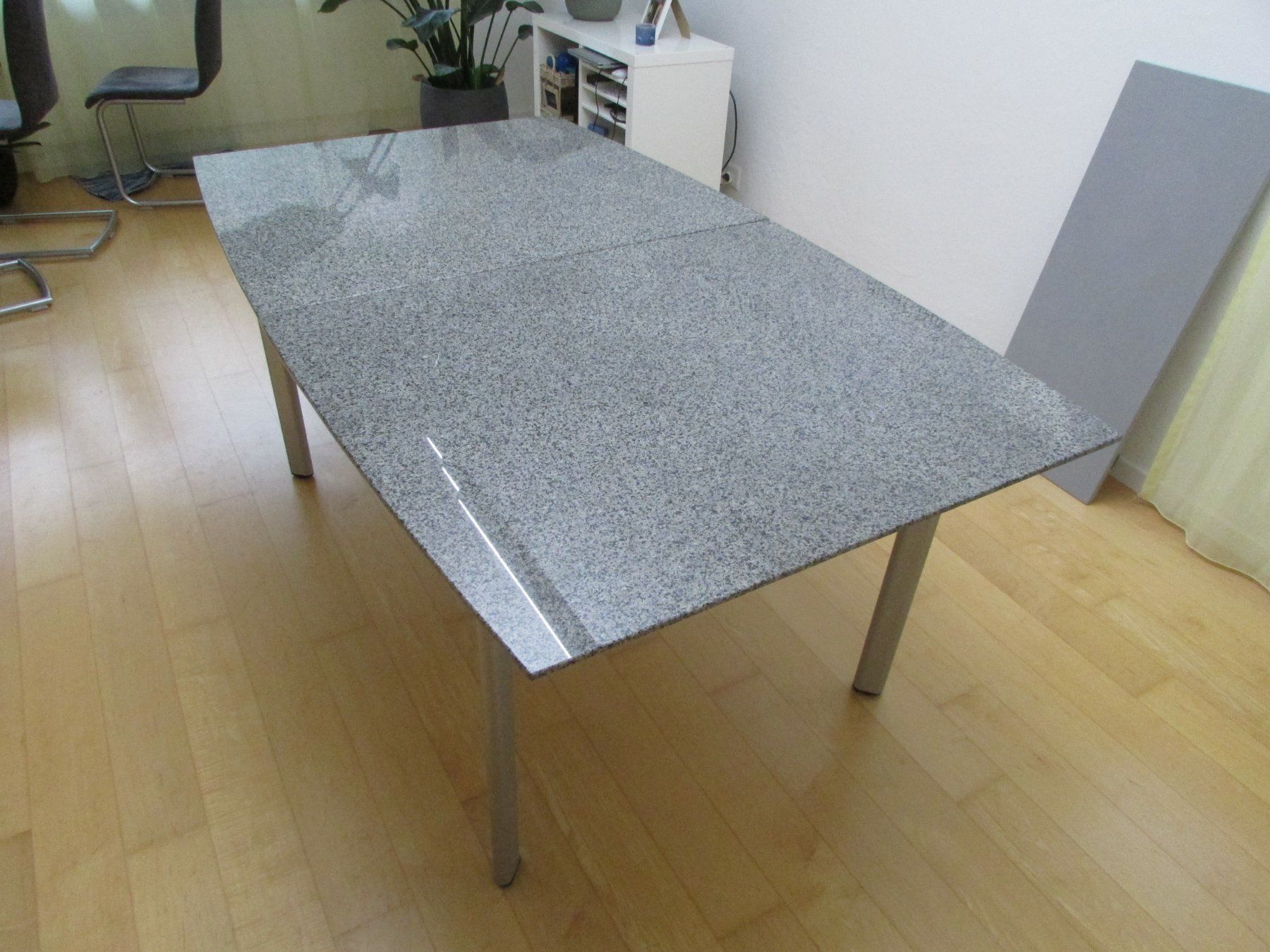 Tavoli: Esstisch Granit – Usato da Waltenschwil venduto da Waters 5