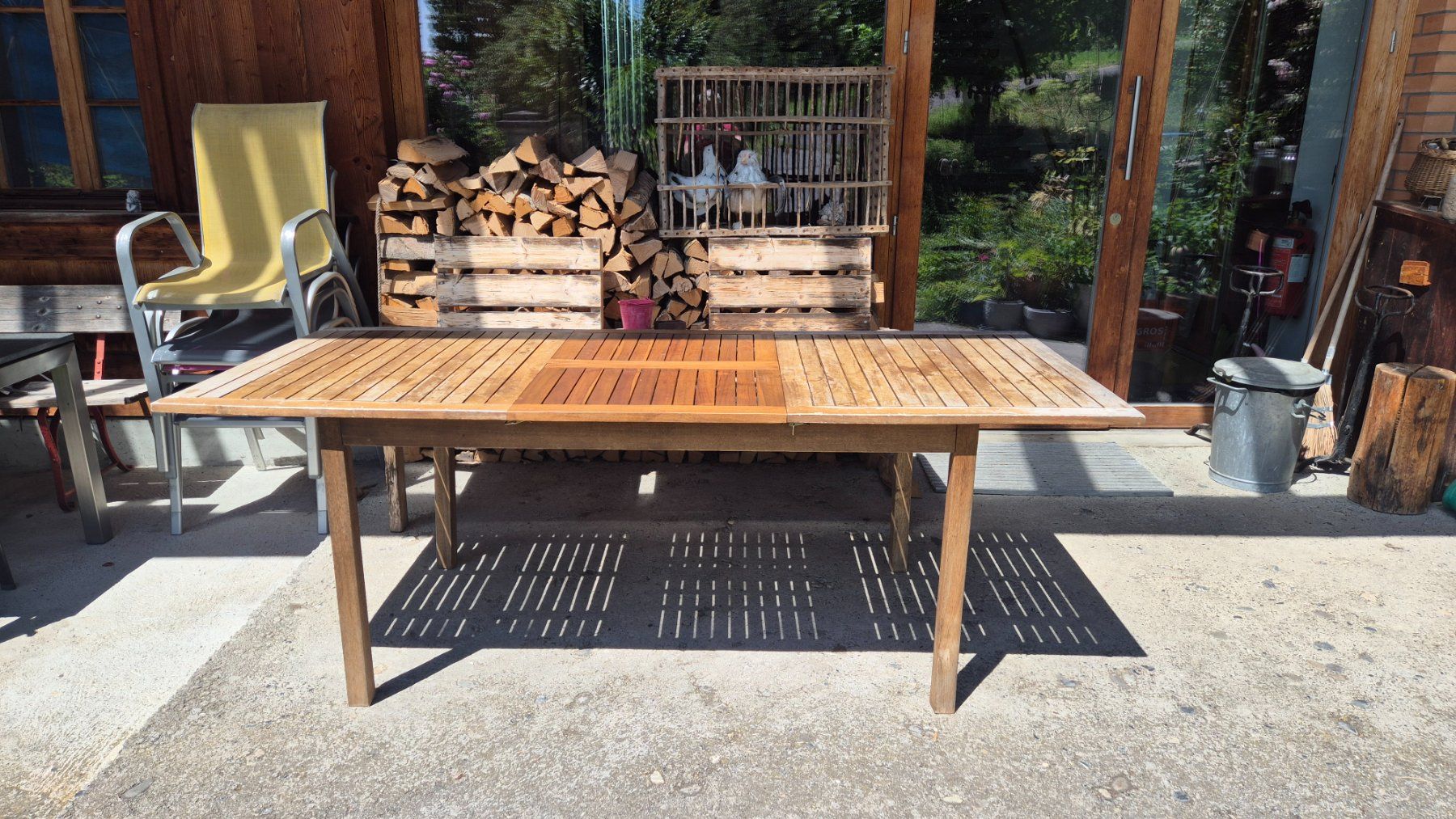 Tavoli: Holztisch 90cm x 150 (210)cm – Usato da Ittigen venduto da ysebahnbudeli 1