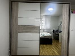 Kleiderschrank