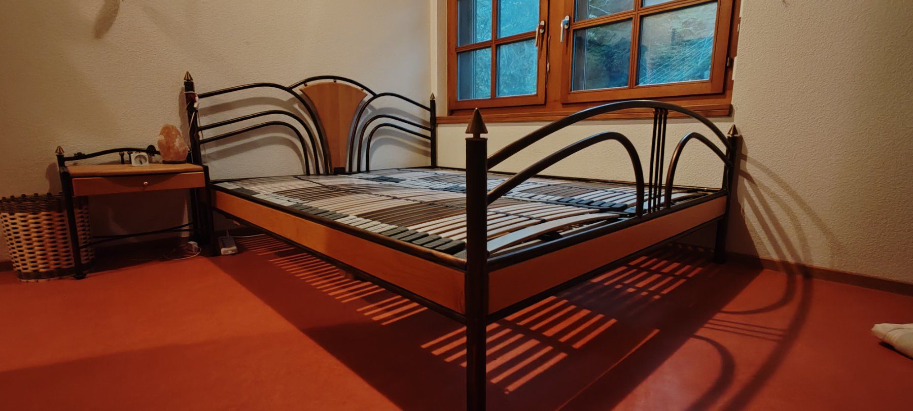 Letti: Metallbett mit Holz-Kopf, 160x200cm – Usato da Gurtnellen venduto da regi21 2