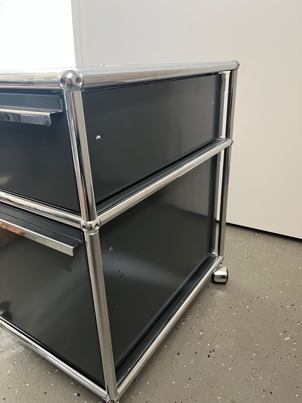 USM Korpus: USM Haller Rollcontainer Anthrazit – Gebraucht aus Boningen von fabrice123 1