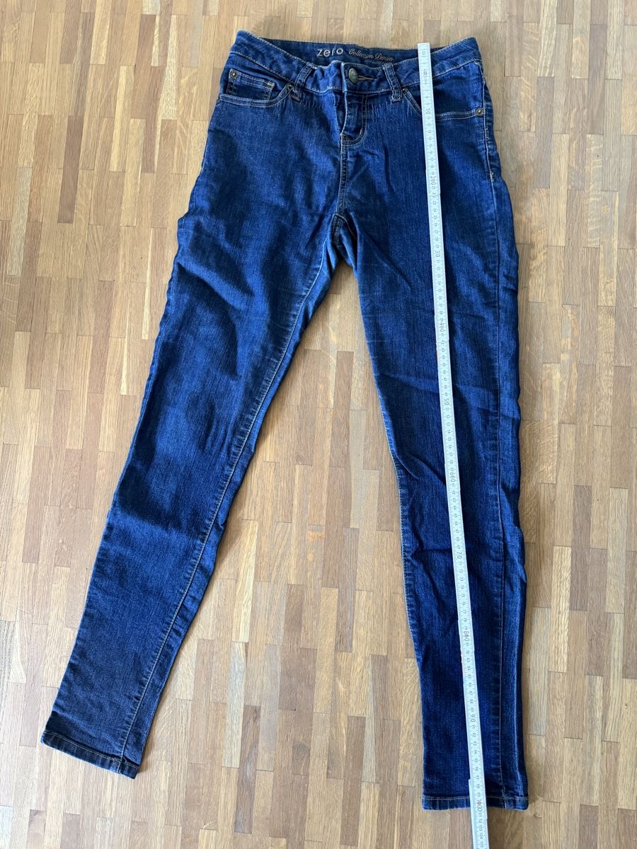 Jeans: Jeans Slim Fit dunkelblau Grösse 38 – Usato da Münsingen venduto da sam_528s 2