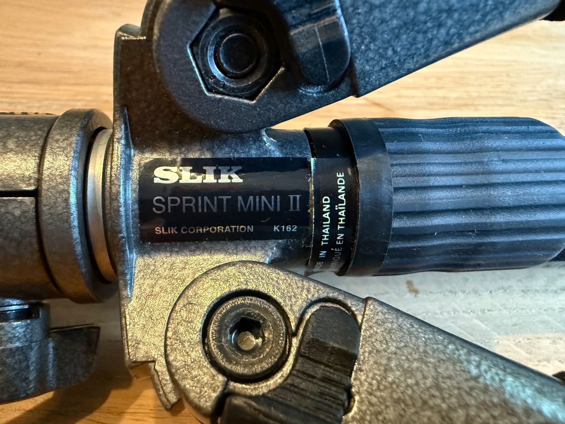 Trépieds & Accessoires: Stativ Slick Sprint Mini II – D'occasion à Gipf-Oberfrick par MosSixtieOne 1