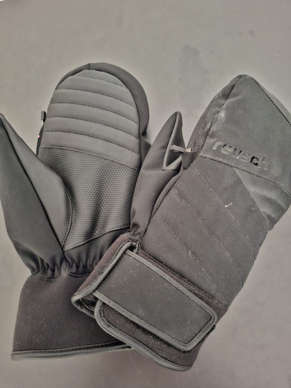 Reusch Gants & mitaines : Reusch Daunen-Fausthandschuhe, Schwarz, Grösse 8, Neuwertig – D'occasion à Malix par ric_nh2y 1