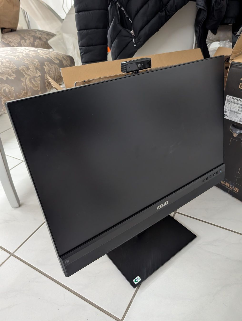 Asus Monitor: ASUS BE24ECSNK Dockstation Video Conferencing – Usato da Gisikon venduto da Hardware.passion