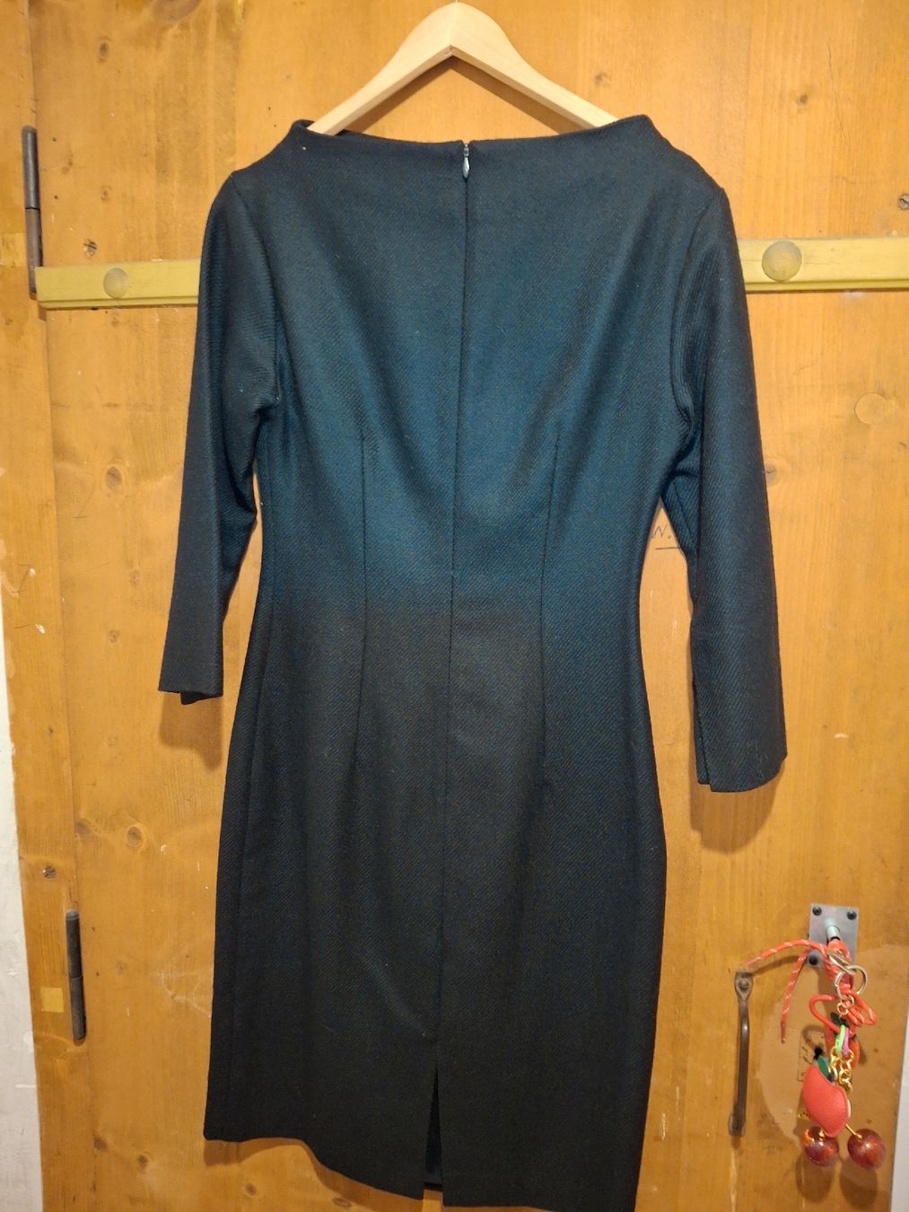 Caroll Vestiti: Robe noire Caroll T38 – Usato da Lausanne venduto da Cognitia 1