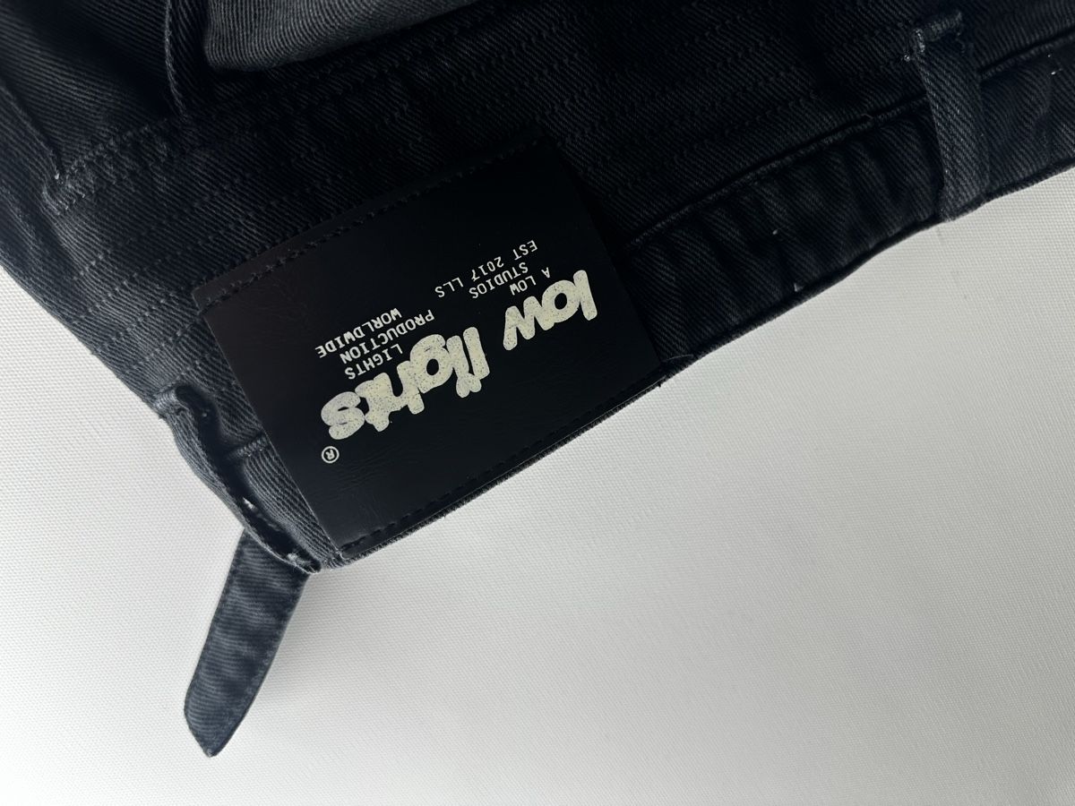 Pantaloni: Schwarze Cargo Hose von Low Lights, Grösse Medium, neu!  – Nuovo (secondo la descrizione) da Luzern venduto da kim221080 2